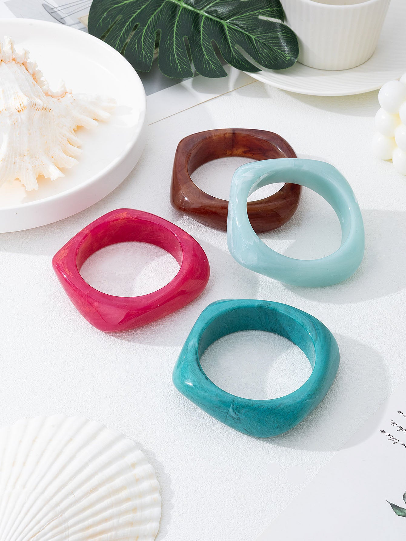 Ombre Bangle For Retro Style Available In Transparent And Yellow Colors