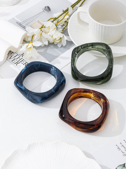 Ombre Bangle For Retro Style Available In Transparent And Yellow Colors