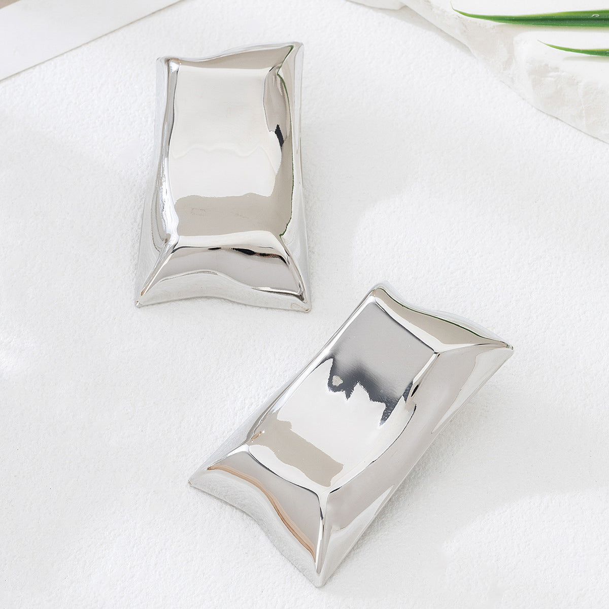 Irregular Pattern Metal Earrings In Golden Color, Featuring Unique Rectangle Design For Stylish Wear