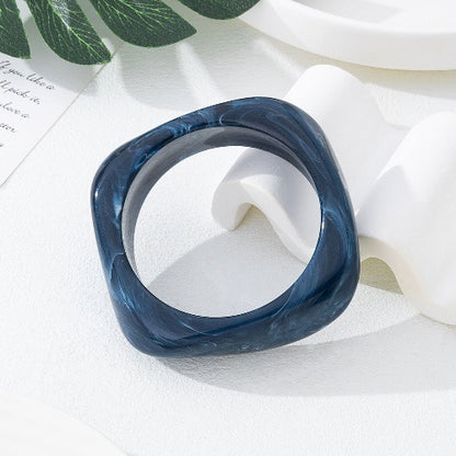 Ombre Bangle For Retro Style Available In Transparent And Yellow Colors