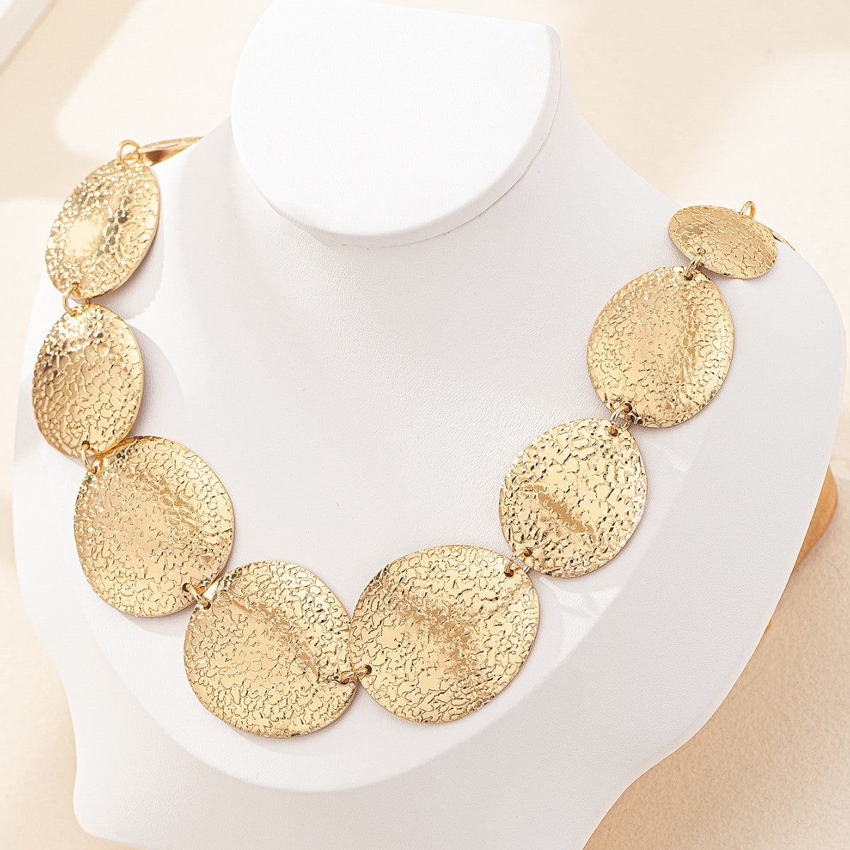Geometric Oval Tassel Necklace In Gold Featuring Durable Alloy Material