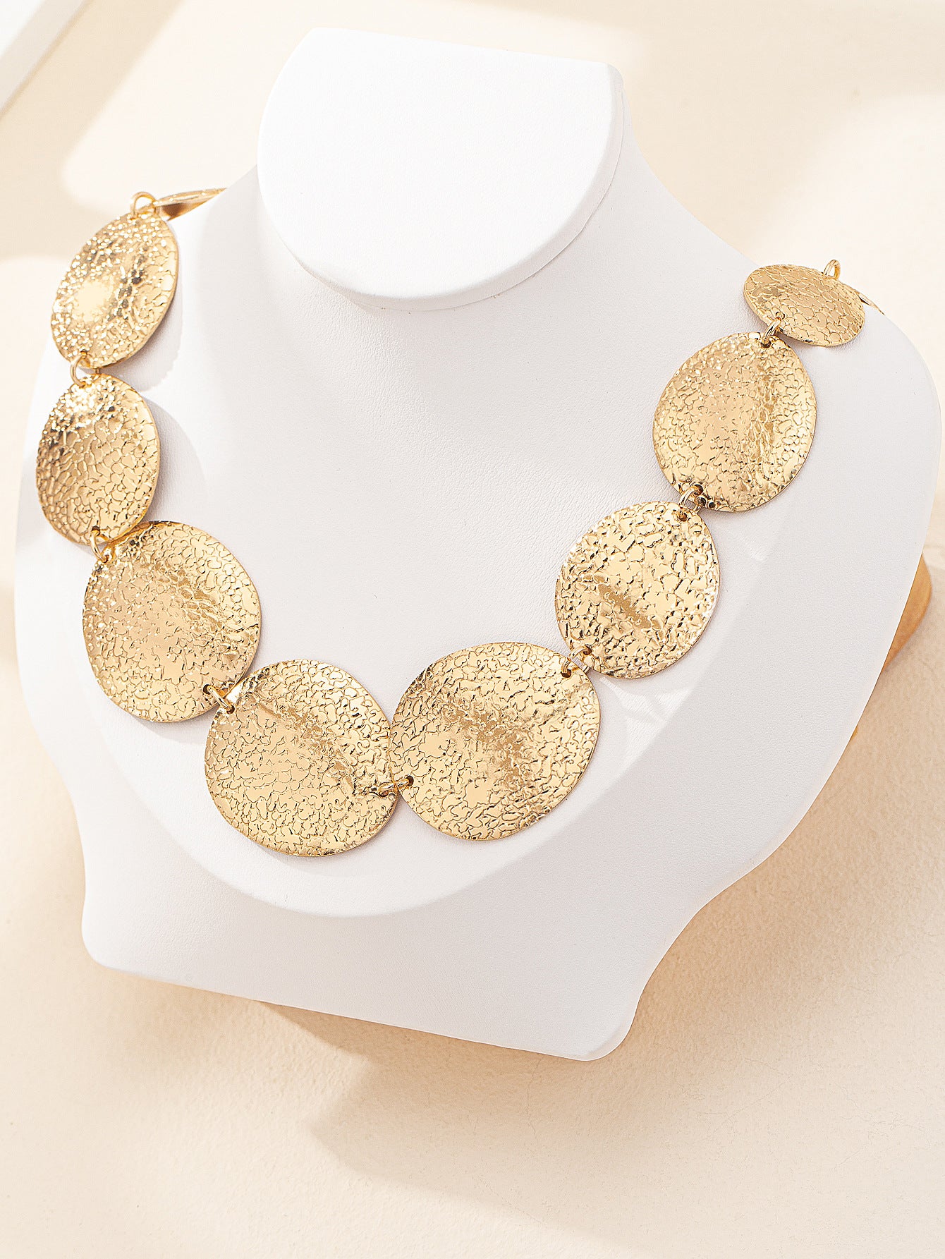 Geometric Oval Tassel Necklace In Gold Featuring Durable Alloy Material