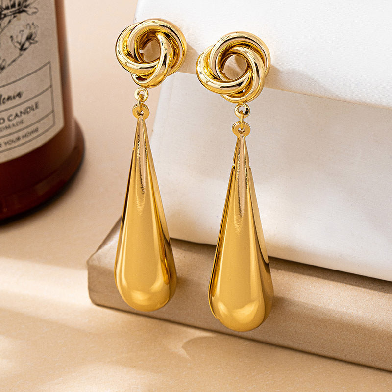 Exaggerated Water Droplets Drop Earrings In Golden For A Bold Statement