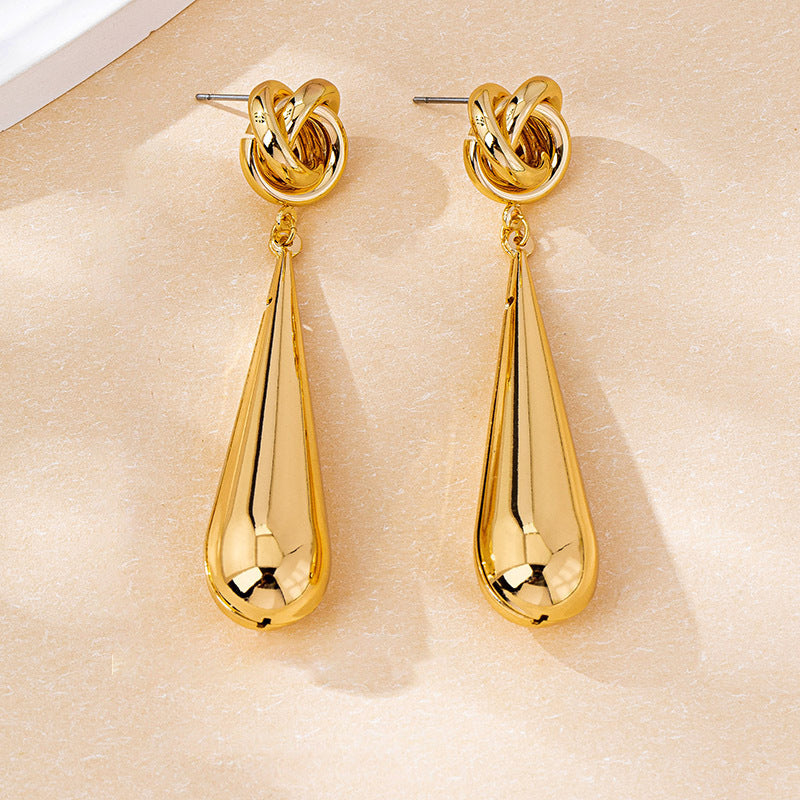Exaggerated Water Droplets Drop Earrings In Golden For A Bold Statement