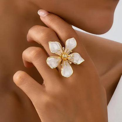 Flower Pattern Rings For Women Featuring Enamel Craftsmanship Available In White And Rose Red