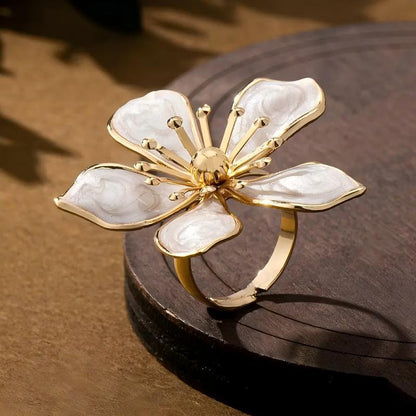 Flower Pattern Rings For Women Featuring Enamel Craftsmanship Available In White And Rose Red