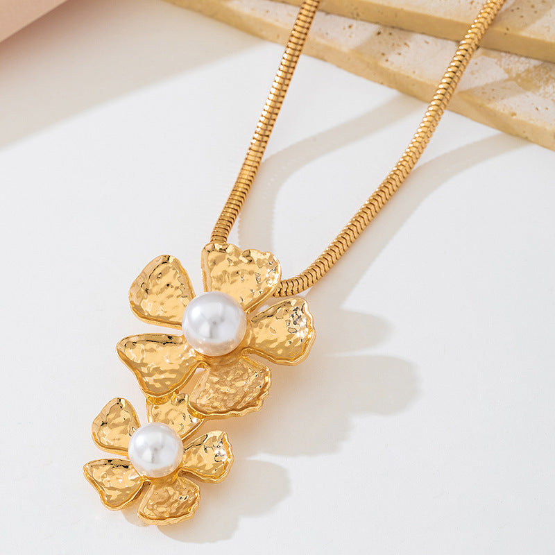 Large Flower 3D Aluminum Wire Necklace Alloy Jewelry Trendy Gold Necklace