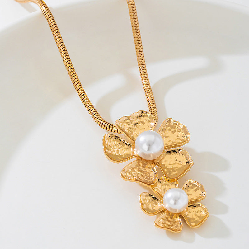 Large Flower 3D Aluminum Wire Necklace Alloy Jewelry Trendy Gold Necklace