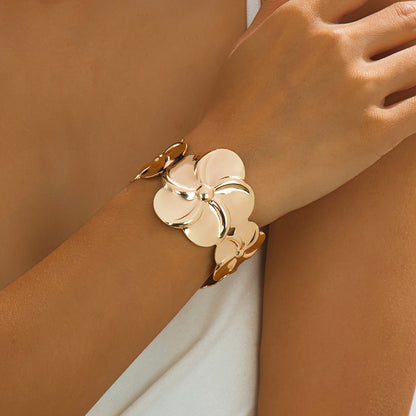 For Fashion Commute Electroplated Golden Flower Bangle Accessory, Spring , Lightweight 27g From Qingdao