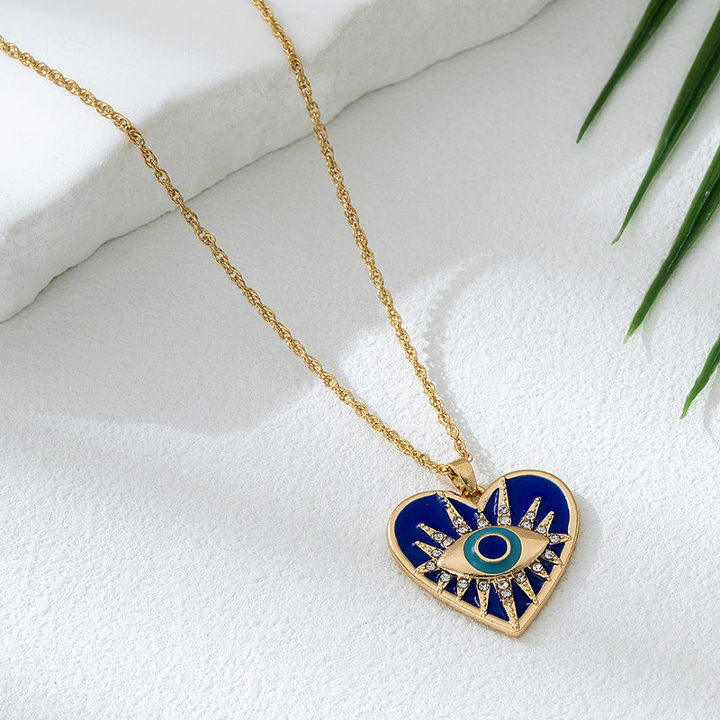 Heart Shape Necklace In Gold Featuring Zinc Alloy Material With Enamel Craft For Elegant Style
