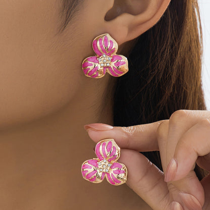 Sweet Flower Stud Earrings In Rose Red, Perfect For A Delicate And Charming Look