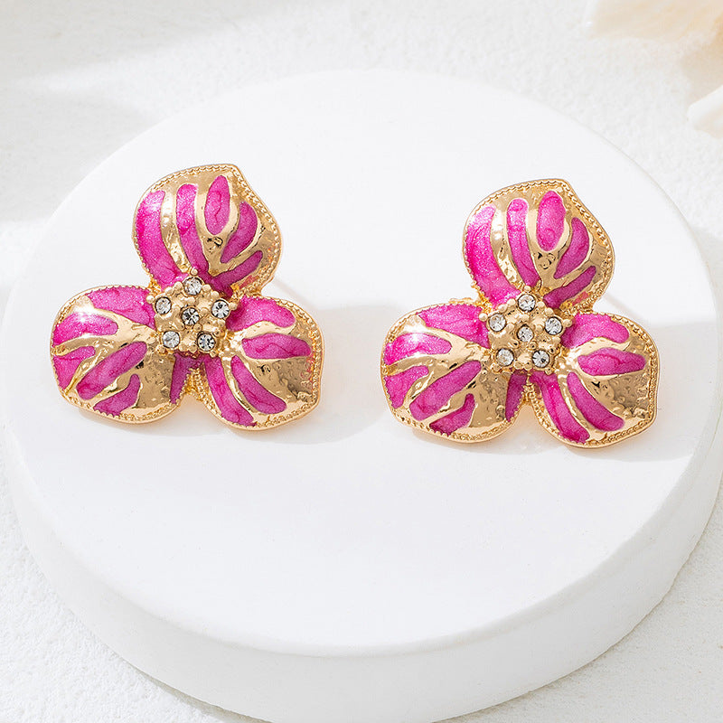 Sweet Flower Stud Earrings In Rose Red, Perfect For A Delicate And Charming Look