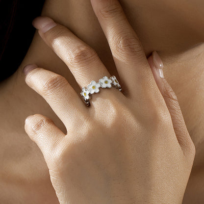 Daisy Pattern Alloy Ring In Gold, Perfect For Spring & Summer