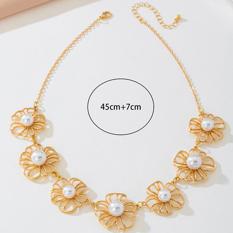 Floral Gold Necklace In Simple Style, Made With Durable Alloy For Everyday Wear