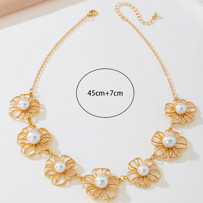 Floral Gold Necklace In Simple Style, Made With Durable Alloy For Everyday Wear