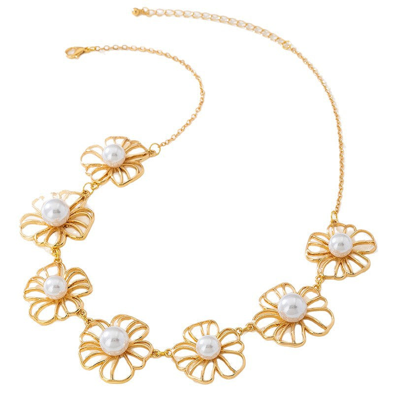Floral Gold Necklace In Simple Style, Made With Durable Alloy For Everyday Wear