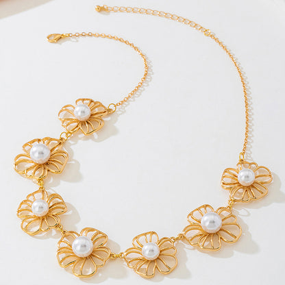 Floral Gold Necklace In Simple Style, Made With Durable Alloy For Everyday Wear