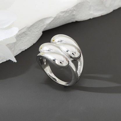 Gold And Silver Rings For Elegant Style And Versatile Wear