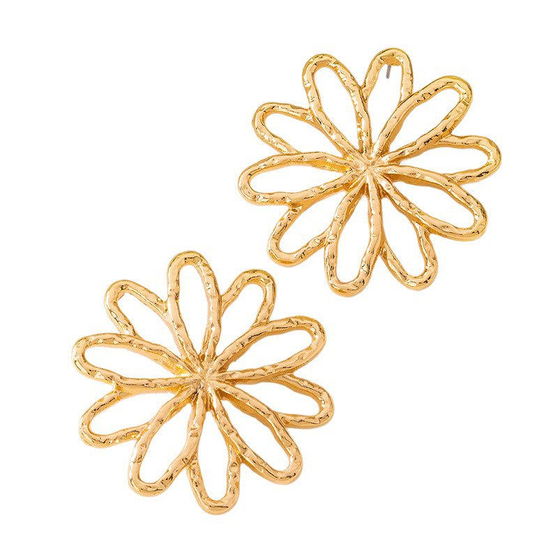 Retro Flower Stud Earrings For Women In Gold Featuring Durable 304 Stainless Steel Material