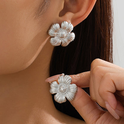 Flower Stud Earrings With Brushed Petal Design In Gold For Elegant Style