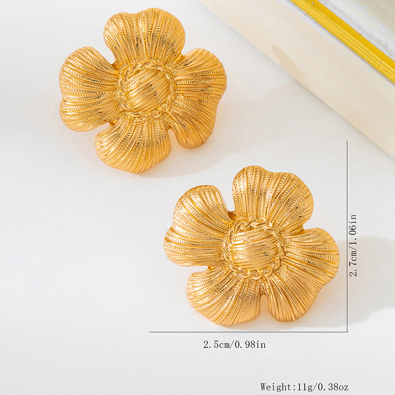 Flower Stud Earrings With Brushed Petal Design In Gold For Elegant Style