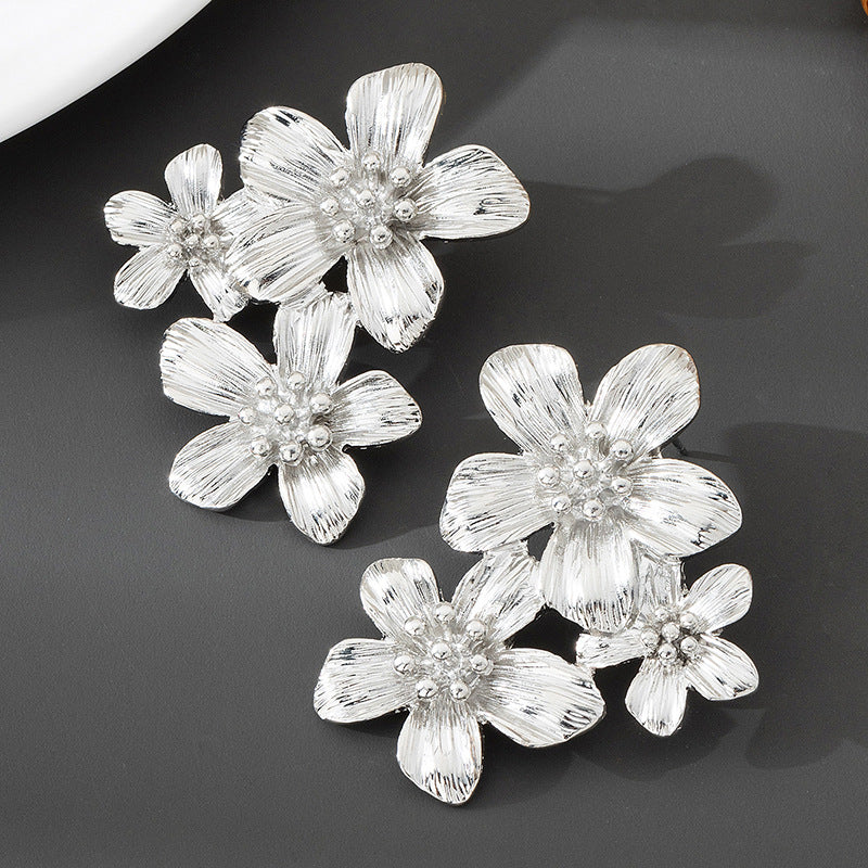 Flower Pattern Stud Earrings For Women Featuring Waterproof Non Tarnish Craft In Gold