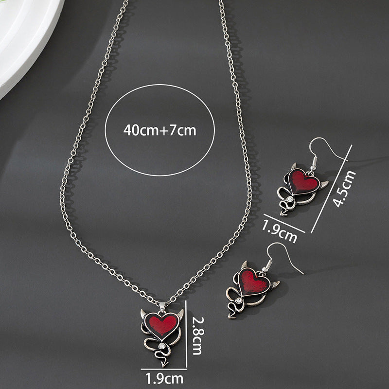 Gothic Halloween Jewelry Set In Wine Red Featuring Heart Shape Design, Perfect For Festive Occasions