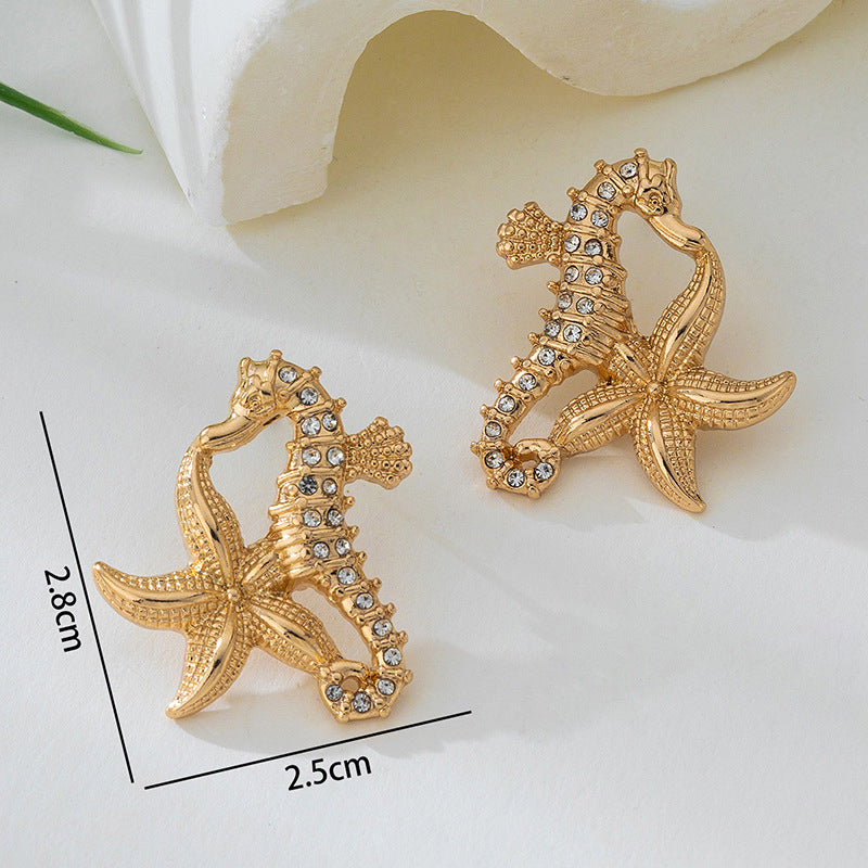 Starfish Stud Earrings In Gold Featuring Durable Titanium Steel For Elegant Ocean-Inspired Style