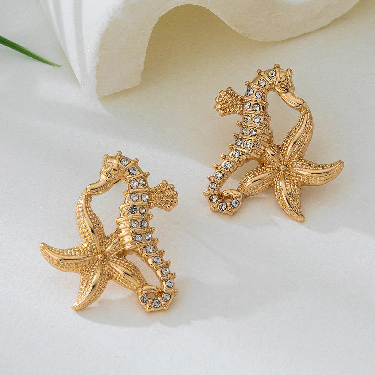 Starfish Stud Earrings In Gold Featuring Durable Titanium Steel For Elegant Ocean-Inspired Style