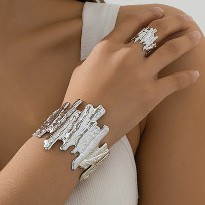 Gothic Bangle For Women Featuring Irregular Lines Pattern In Gold And Silver