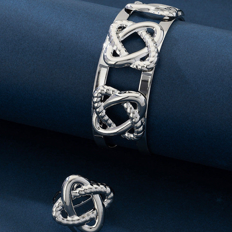 For Lines Pattern Bangle In Gold, Featuring Elegant Design Perfect For Stylish Accessories
