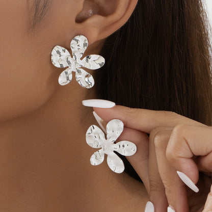 Sweet Retro Exaggerated Flower Earrings For Unisex, Made Of Alloy In Gold Color