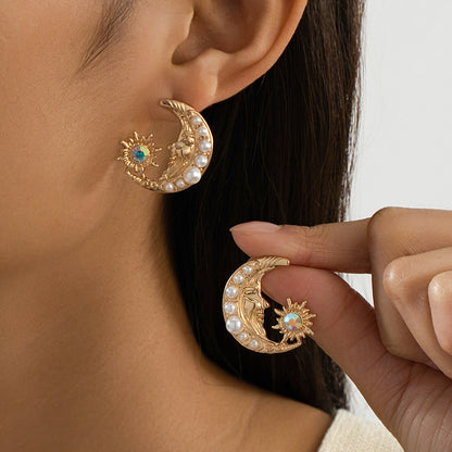 Retro Gold Moon Stud Earrings For Elegant Style