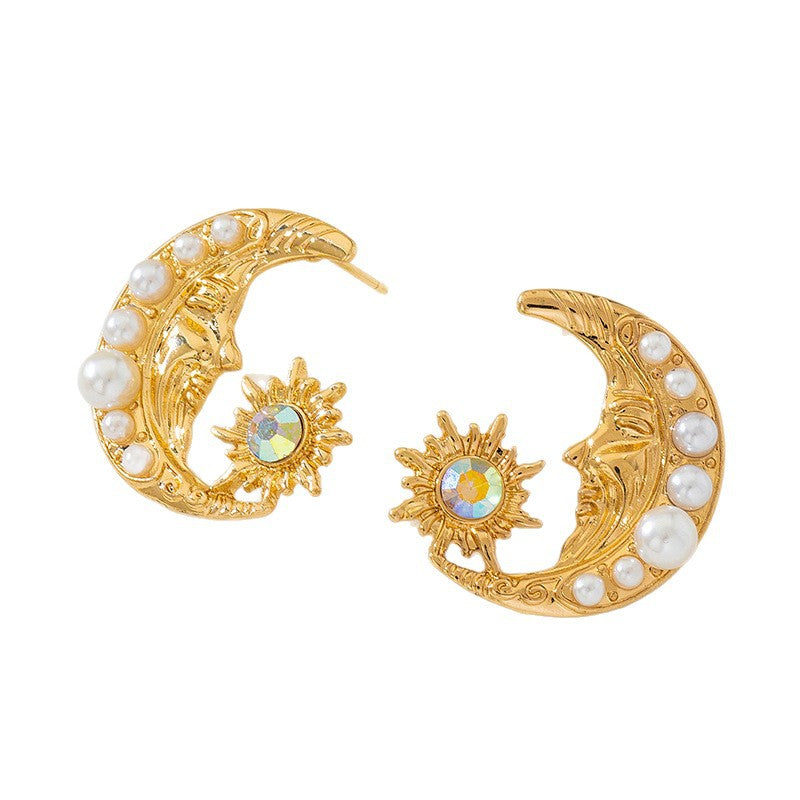 Retro Gold Moon Stud Earrings For Elegant Style