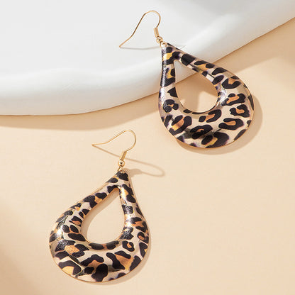 Exaggerated Water Droplets Drop Earrings In Gold For Unisex Wear