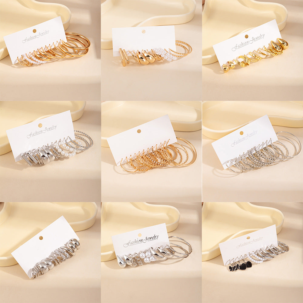 C Shape Earrings For Women In Golden Color, 1 Set
