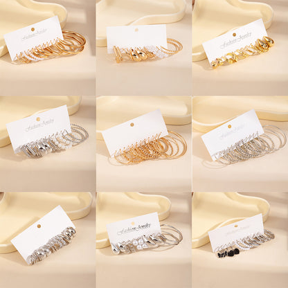 C Shape Earrings For Women In Golden Color, 1 Set