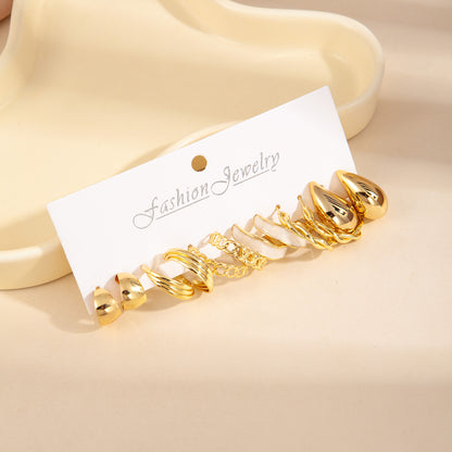C Shape Earrings For Women In Golden Color, 1 Set