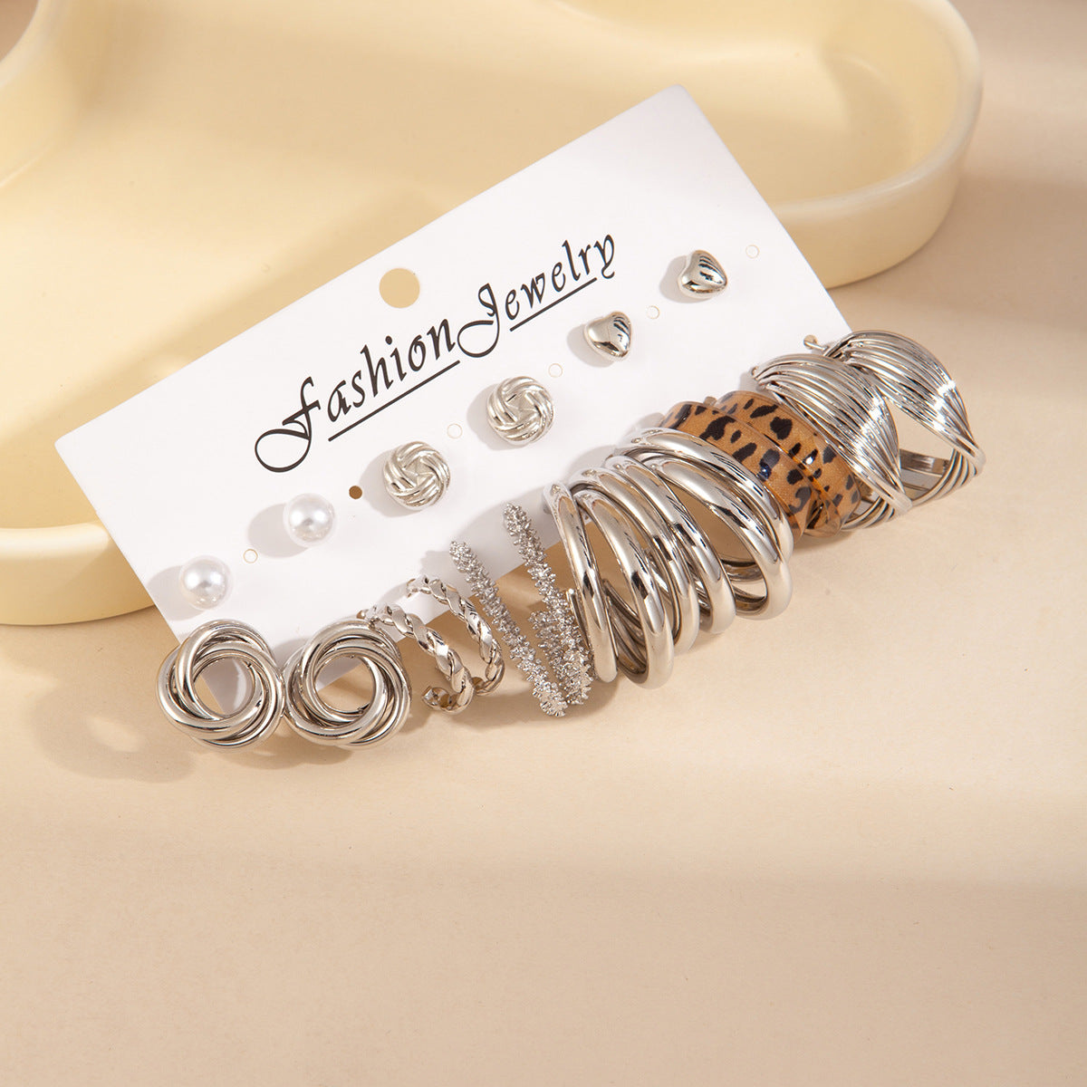 C Shape Earrings For Women In Golden Color, 1 Set
