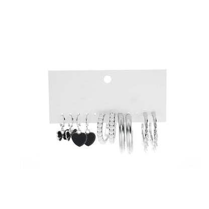 C Shape Earrings For Women In Golden Color, 1 Set