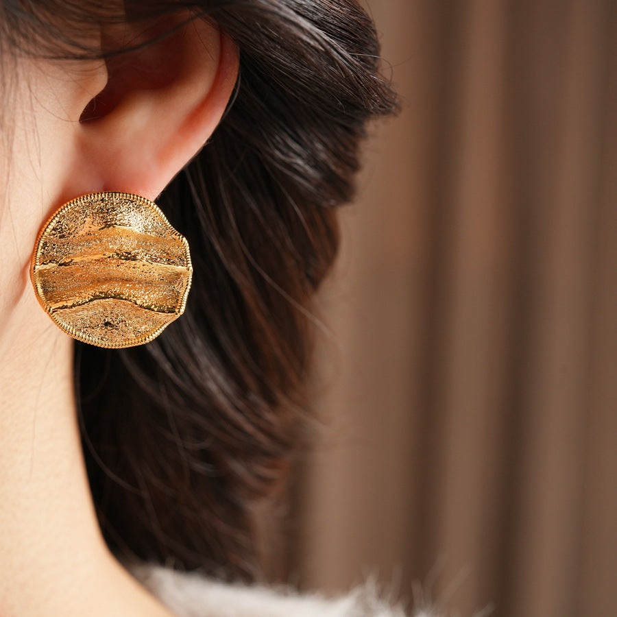 Round Pattern Alloy Stud Earrings For Women In Elegant Golden Color