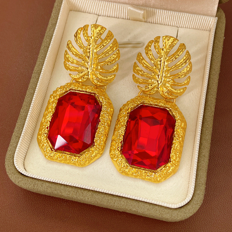 Retro Leaves Stud Earrings For Women In Gold With Rhinestones
