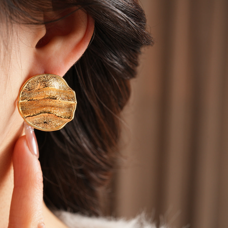 Round Pattern Alloy Stud Earrings For Women In Elegant Golden Color