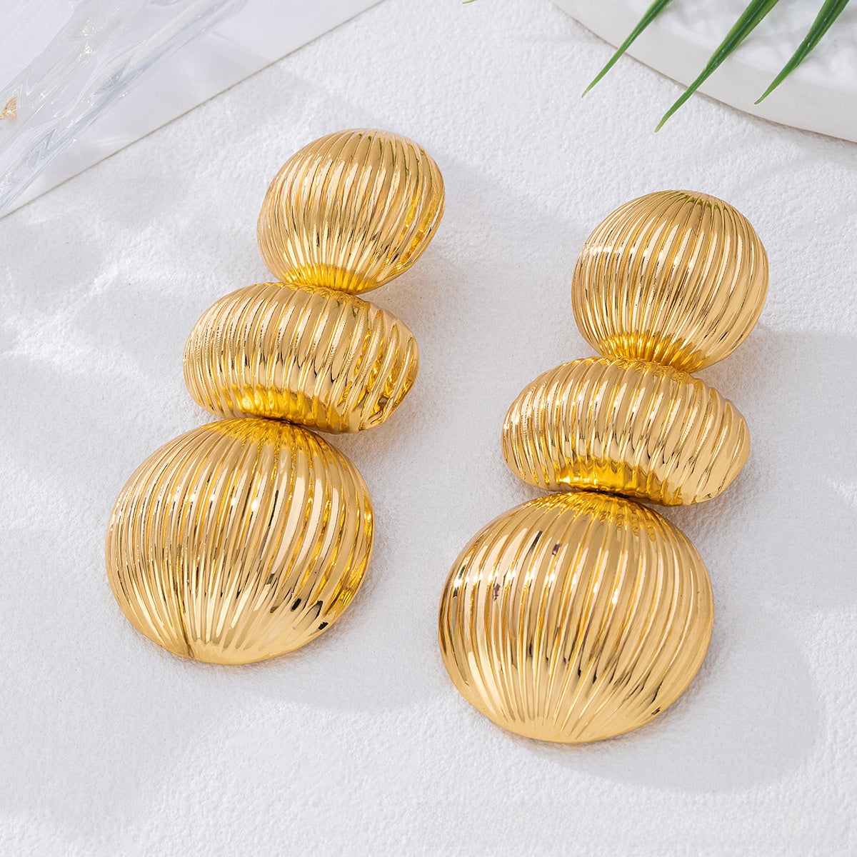 Simple Style Metal Stud Earrings In Gold And Silver, Perfect For Everyday Wear