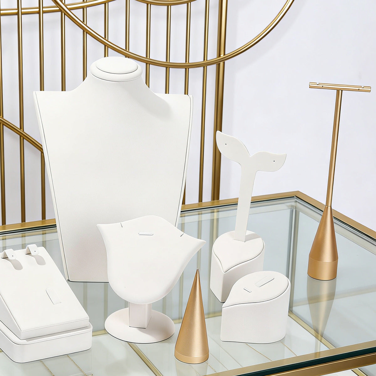 White Metal Jewelry Rack For Elegant Accessories Display