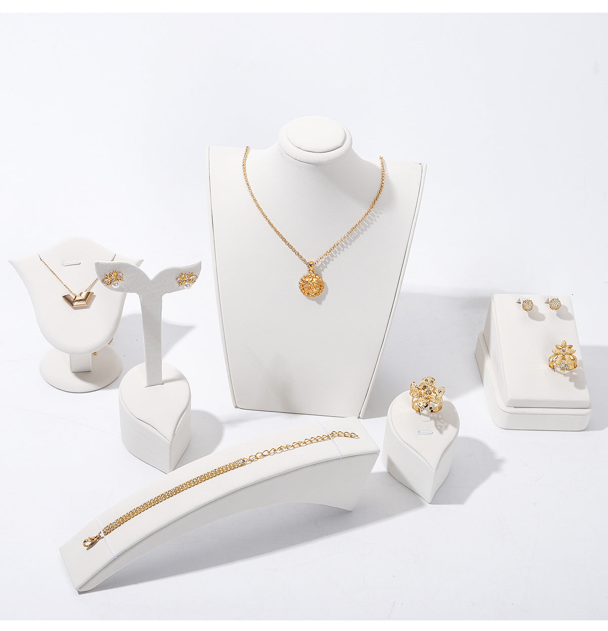 White Metal Jewelry Rack For Elegant Accessories Display