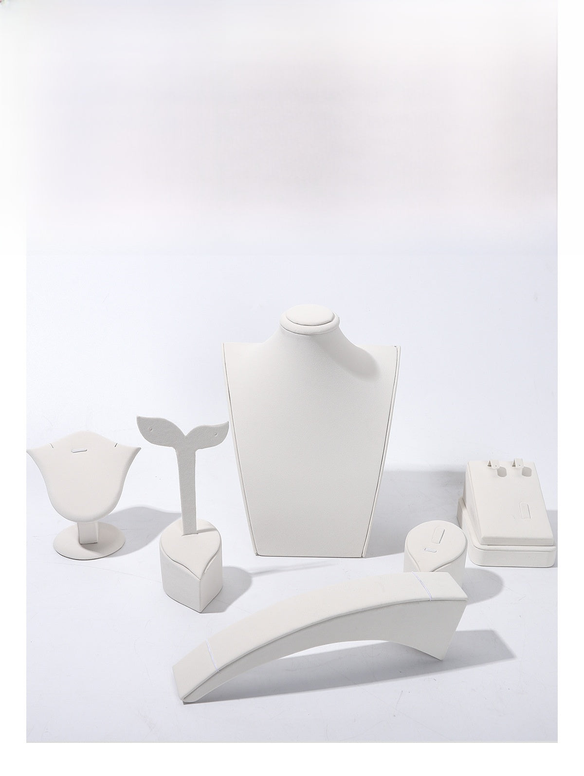 White Metal Jewelry Rack For Elegant Accessories Display