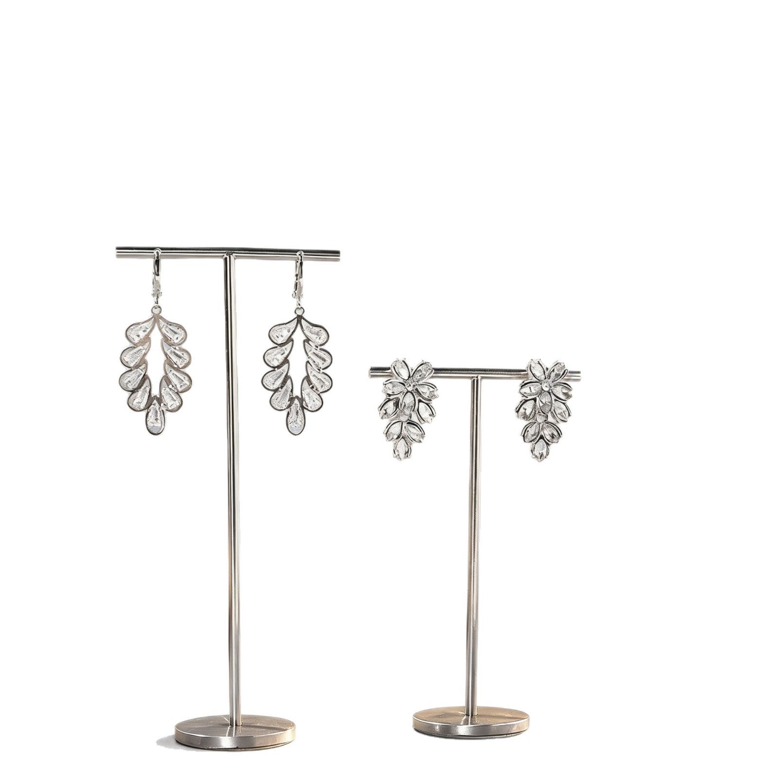 1 Piece Metal Jewelry Rack In Silver For Stylish And Durable Accessories Display