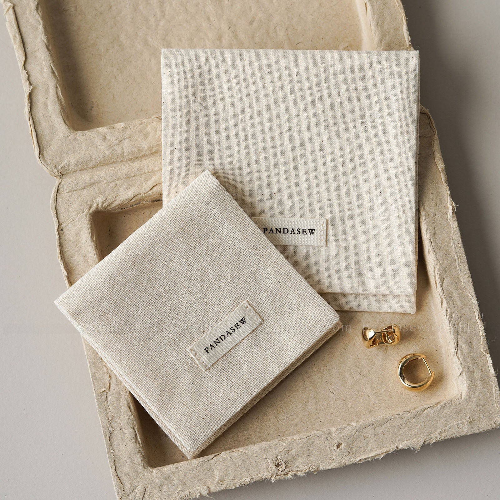 1 Piece Cotton Jewelry Packaging Bag In Beige For Elegant Jewelry Storage