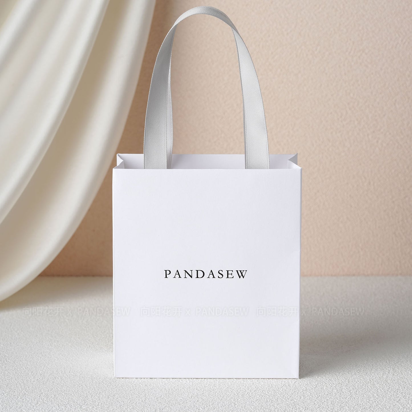 White Paper Jewelry Packaging Box Featuring Durable Material For Elegant Presentation